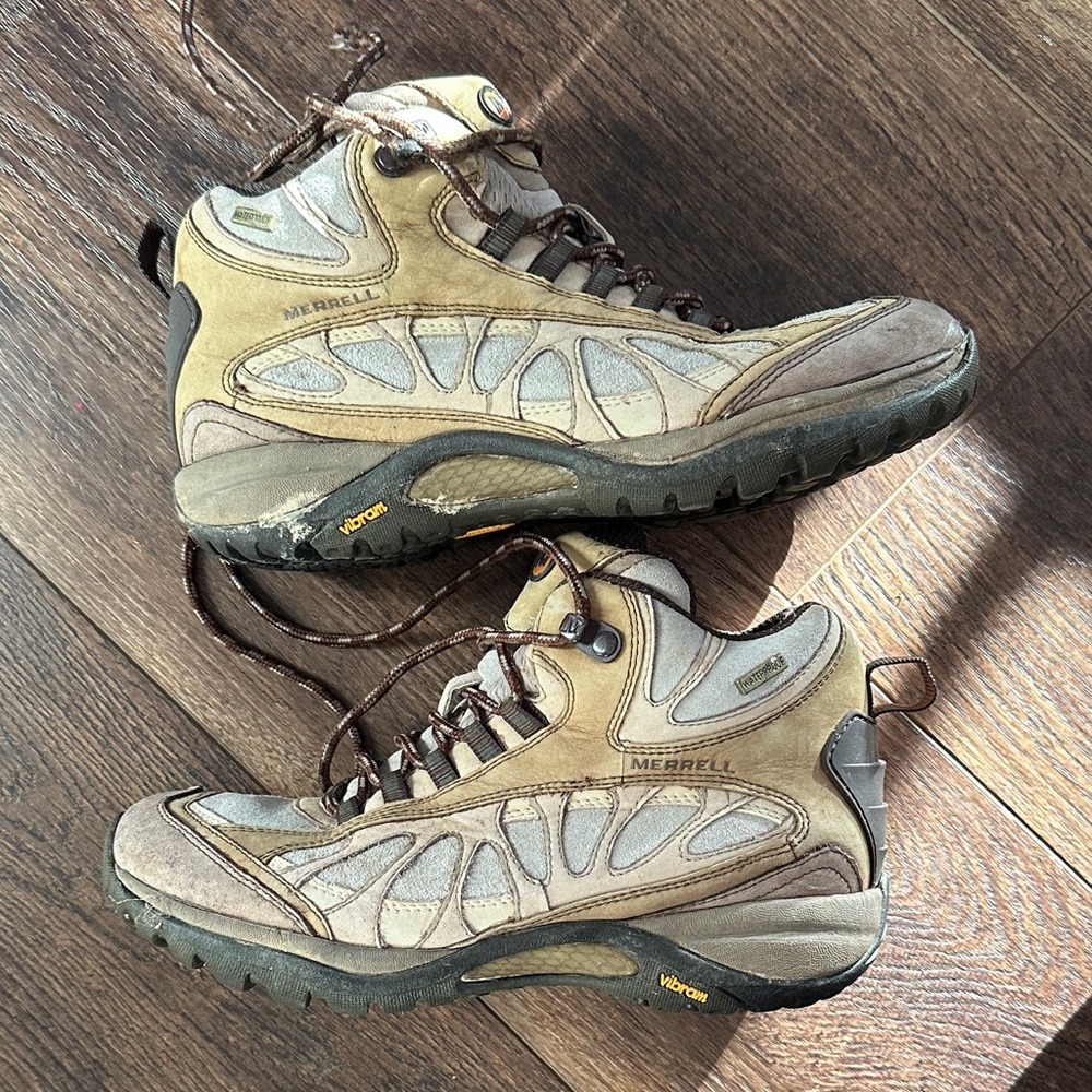 Merrell Women’s Brown and Gray Outdoor Boots